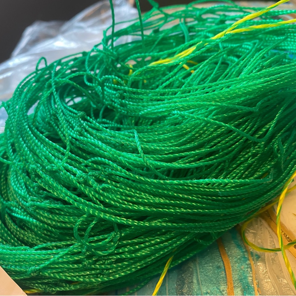 Vibrant Green Crafting Threads - Picture 9 of 9